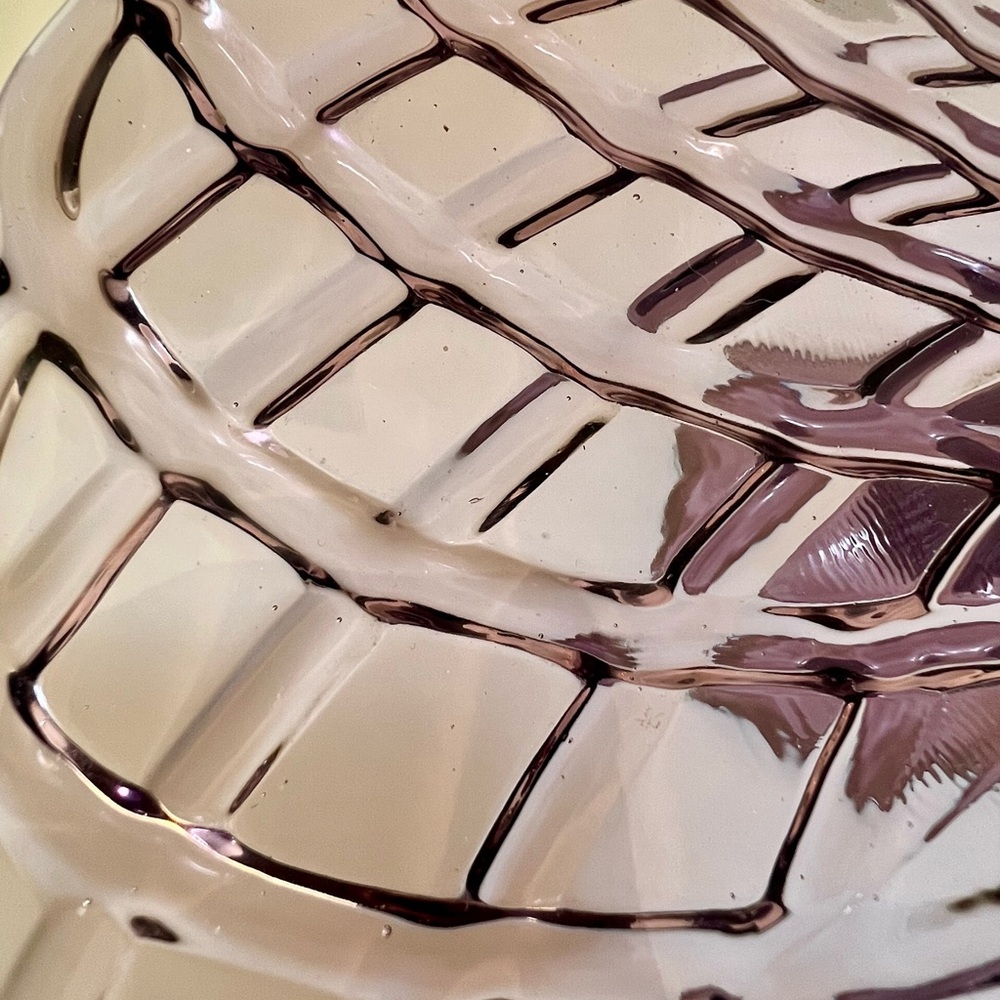 Vintage LE Smith Trellis Lavender Purple Square Pedestal Cake Plate Stand - Picture 8 of 15